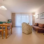 Klassik Appartement mit 1 Schlafzimmer und Terrasse im Erdgeschoss 100