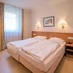 Klassik Appartement mit 1 Schlafzimmer und Terrasse im Erdgeschoss 100