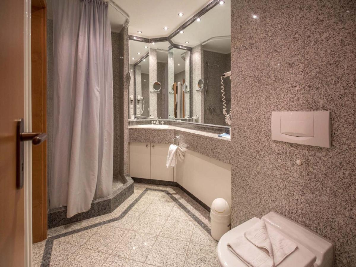 Klassik Mit 1 Schlafzimmer Und Terrasse Im Erdgeschoss 100 Apartment